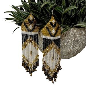 Gorgeous Seed Bead Native American Style Earrings Gold‎ Black White Geometric